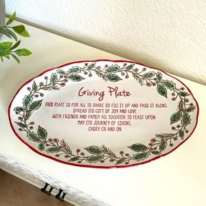 New InHomestylez Holly and Pine Giving Plate/Platter